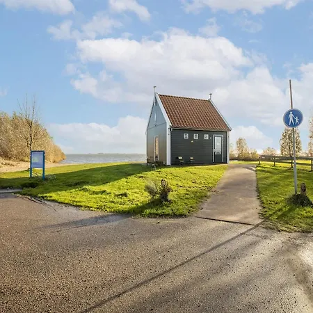 Marina Sunrise 度假居